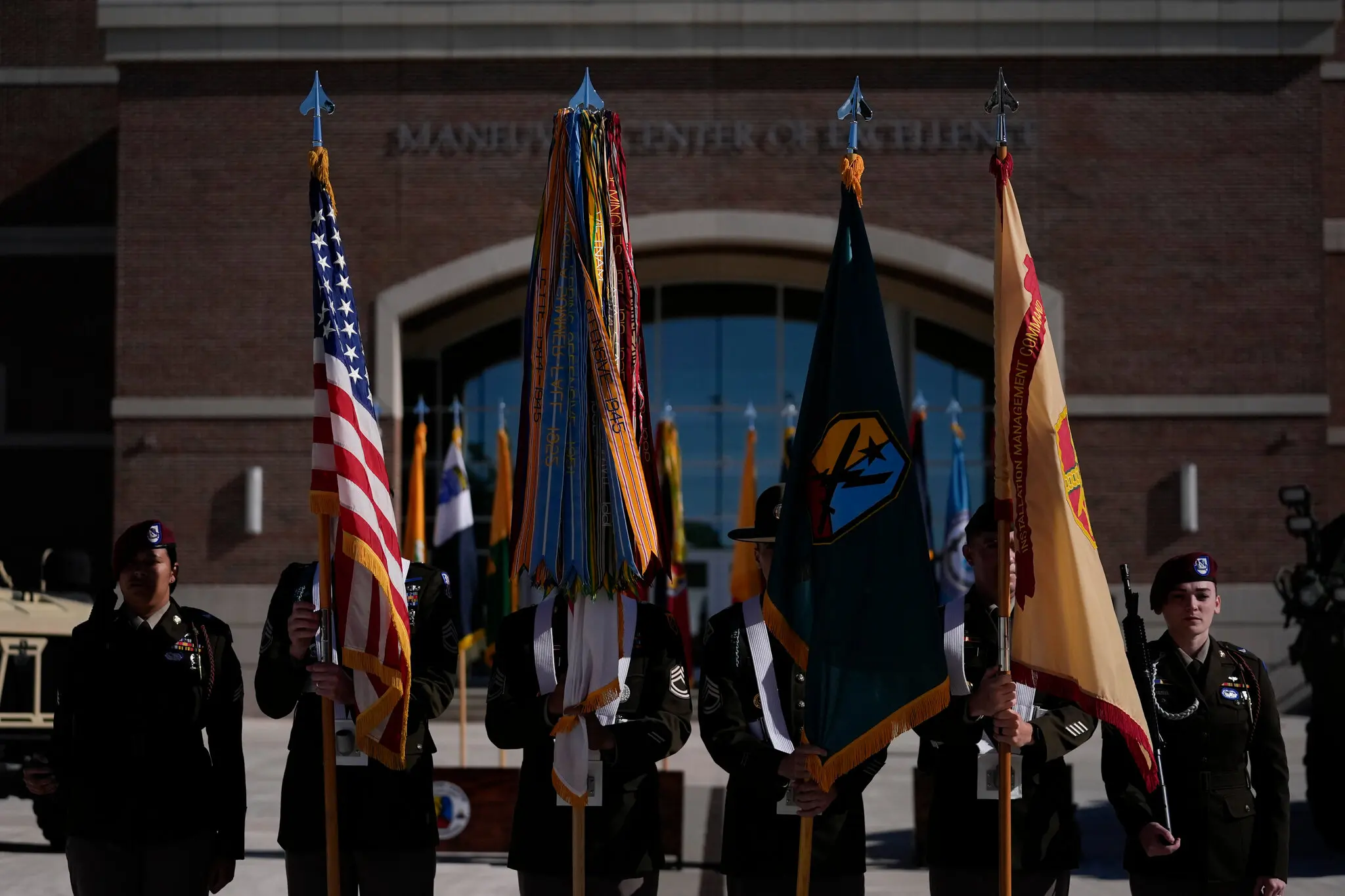Невизначеність навколо військових баз США після ударів по Ірану: стурбовані військові сім’ї